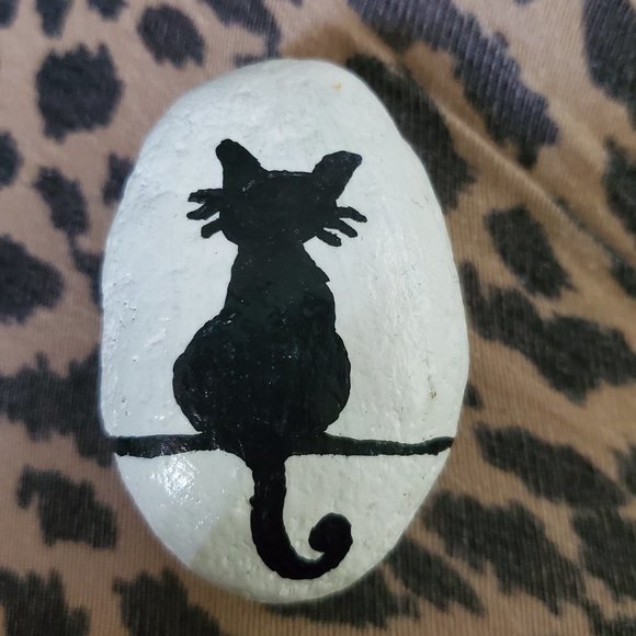 Halloween Black Cat silhouette Painted Rock OOAK - Picture 1 of 1